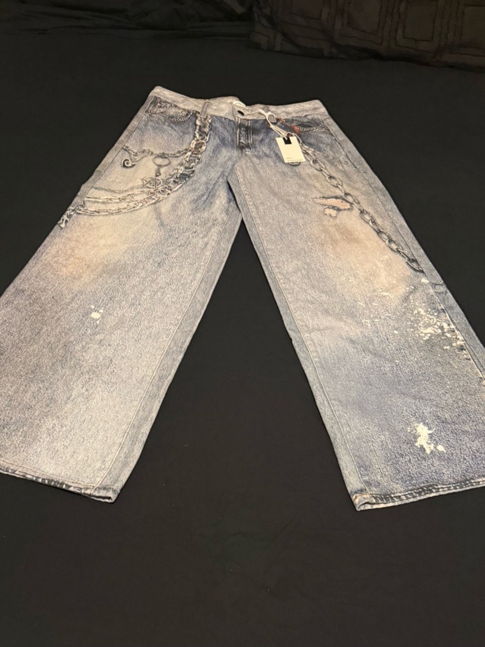 High-Rise Blue Washed Jeans with Chain Print